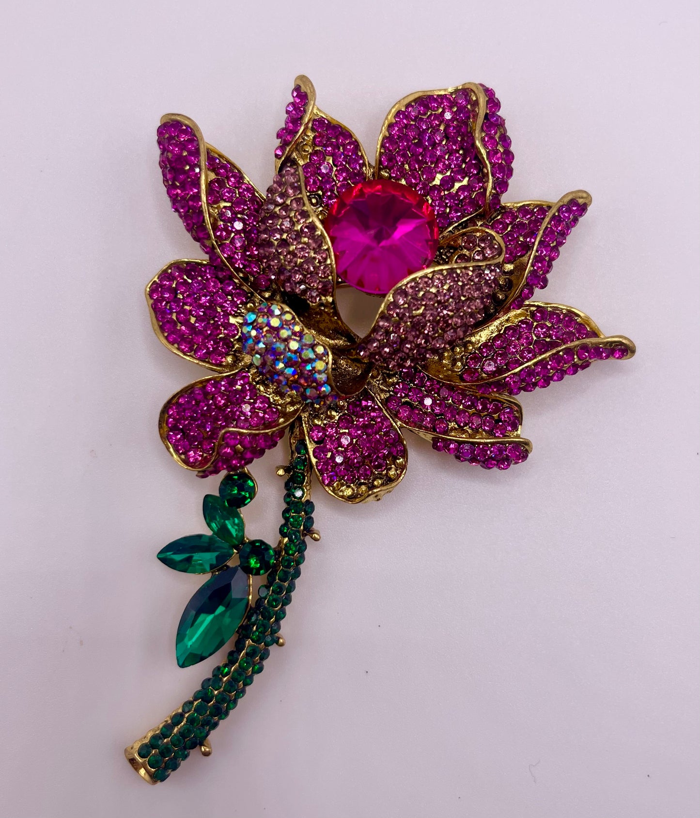 Queen Brooch - Mama Evelyn