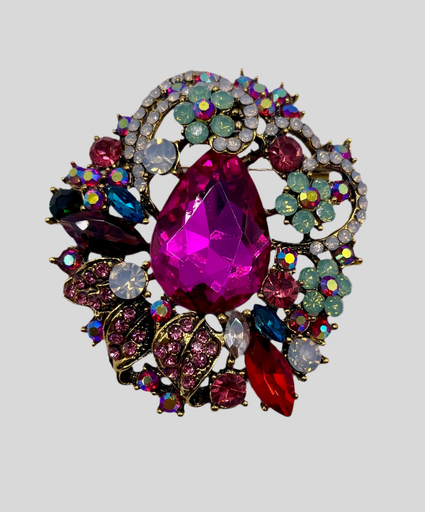 Queen Brooch - Boho Chic