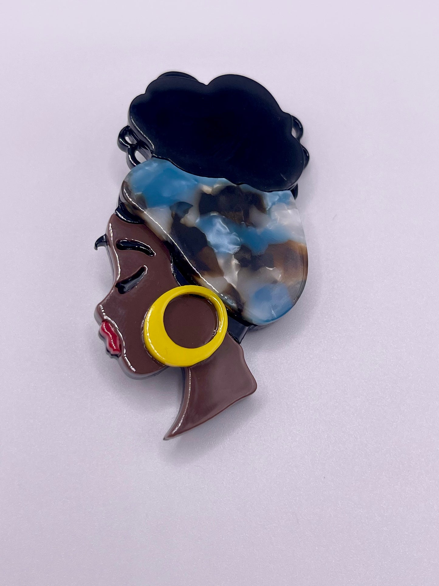 Queen Brooch - Black Queen