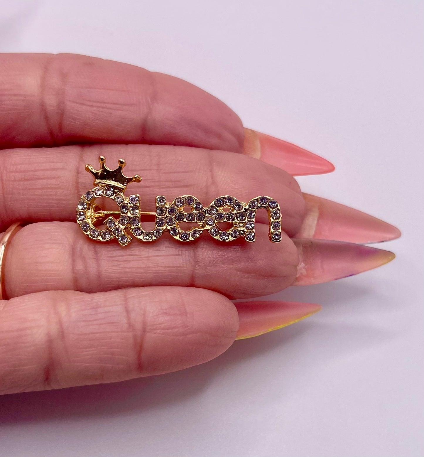 Queen Brooch - Queen