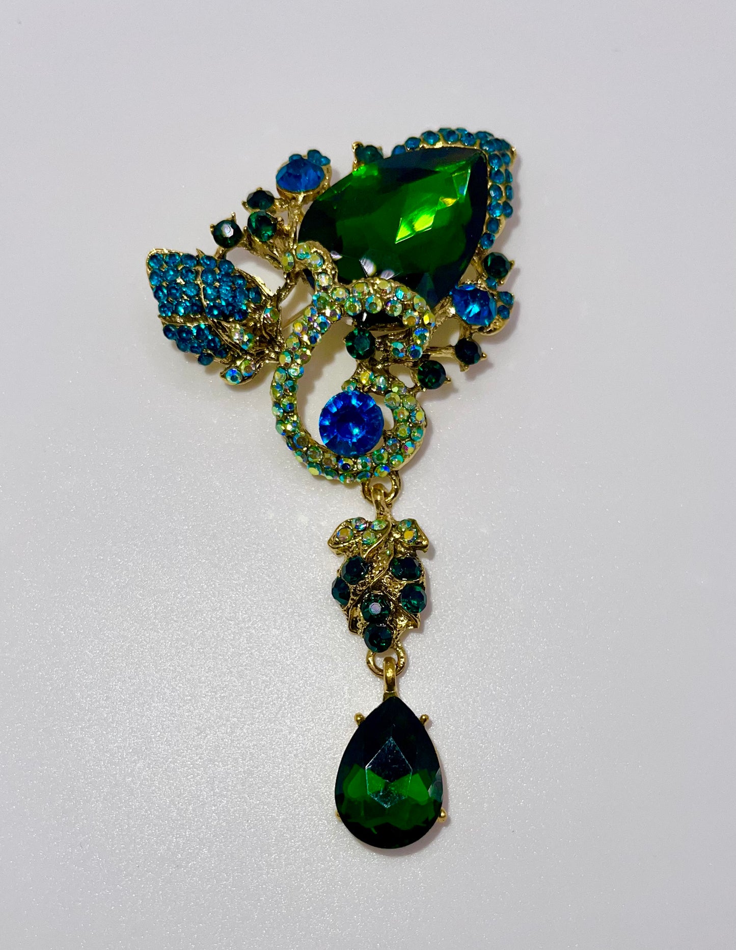 Queen Brooch - Green Glitz