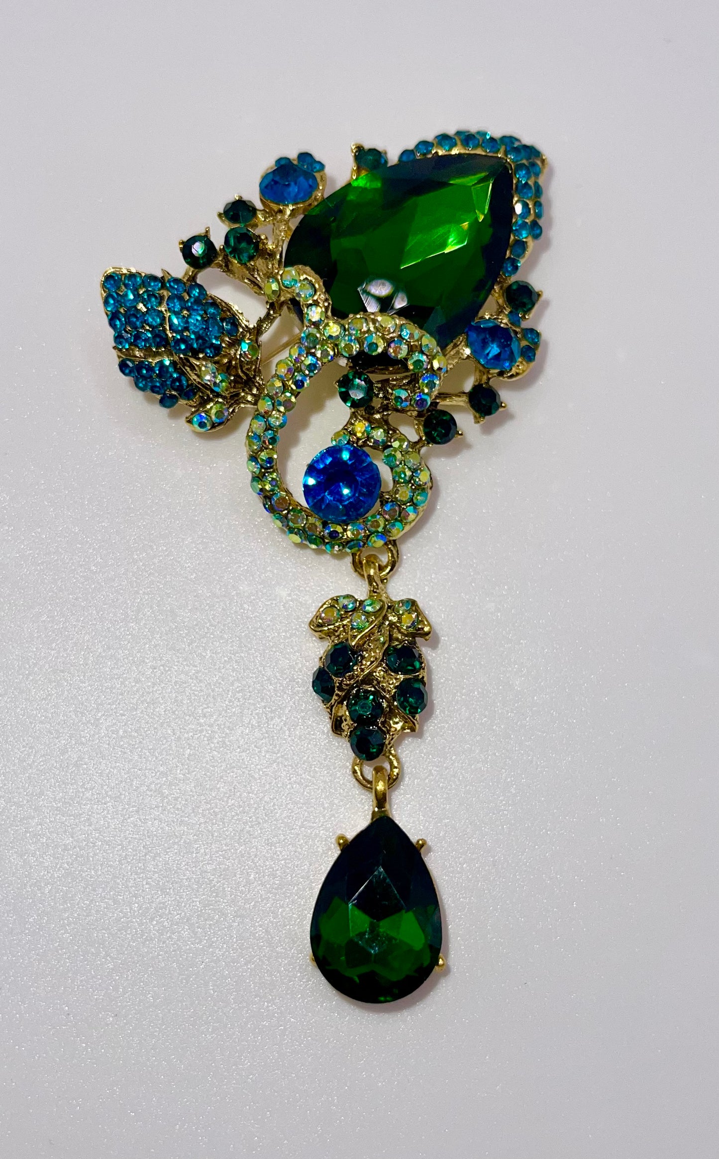 Queen Brooch - Green Glitz