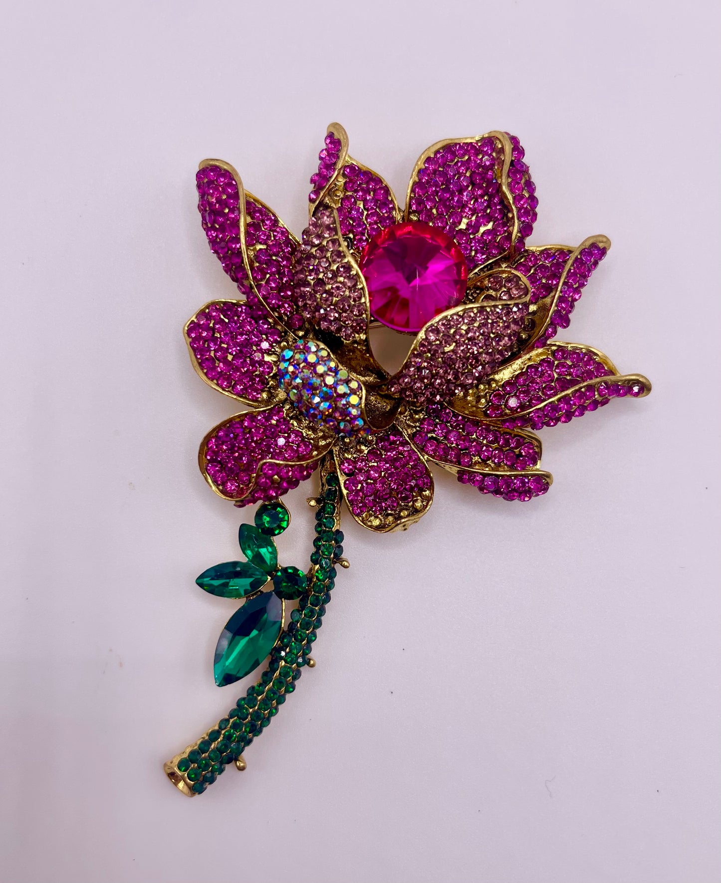 Queen Brooch - Mama Evelyn