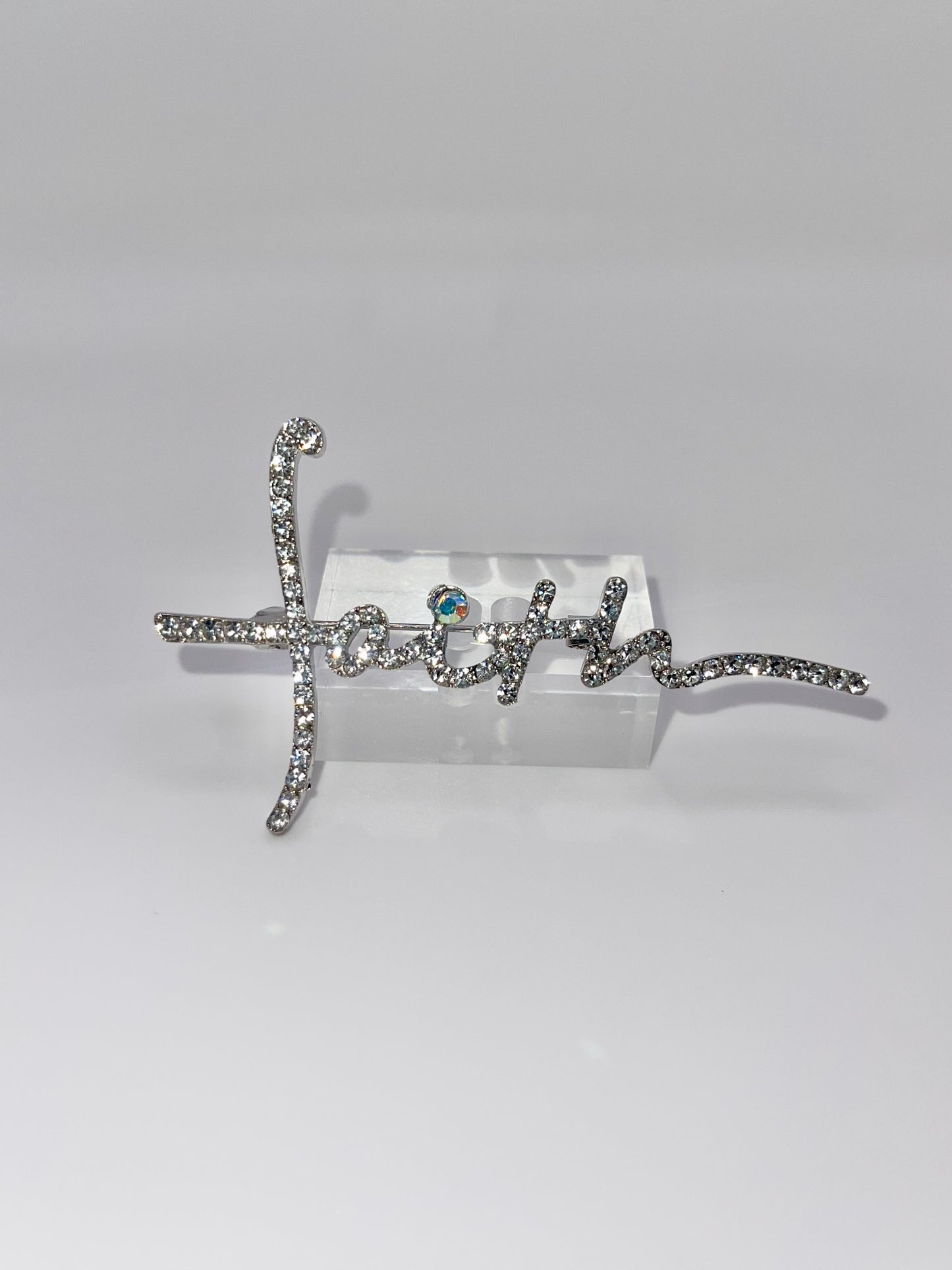 Queen Brooch - Faith