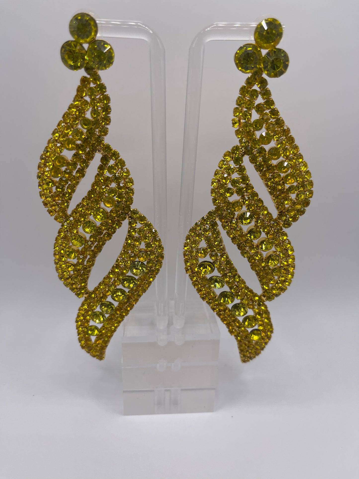 LUXE Mellow Yellow Drop Earrings